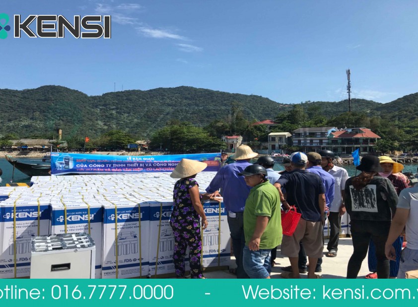 Hơn 600 máy lọc nước tinh khiết chính hãng Kensi đã đến với bà con xã Tân Hiệp đảo Cù Lao Chàm